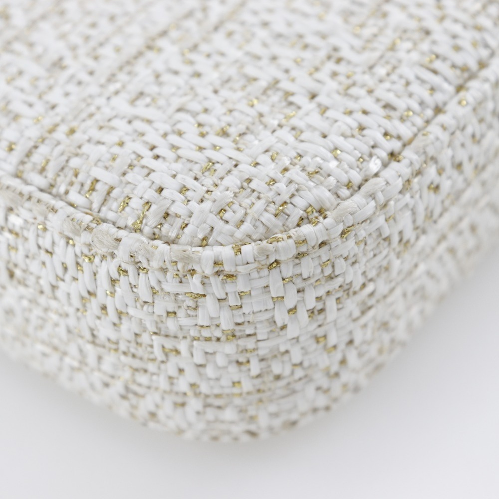 CHANEL White Deauville Shoulder Bag - Picture 4 of 16